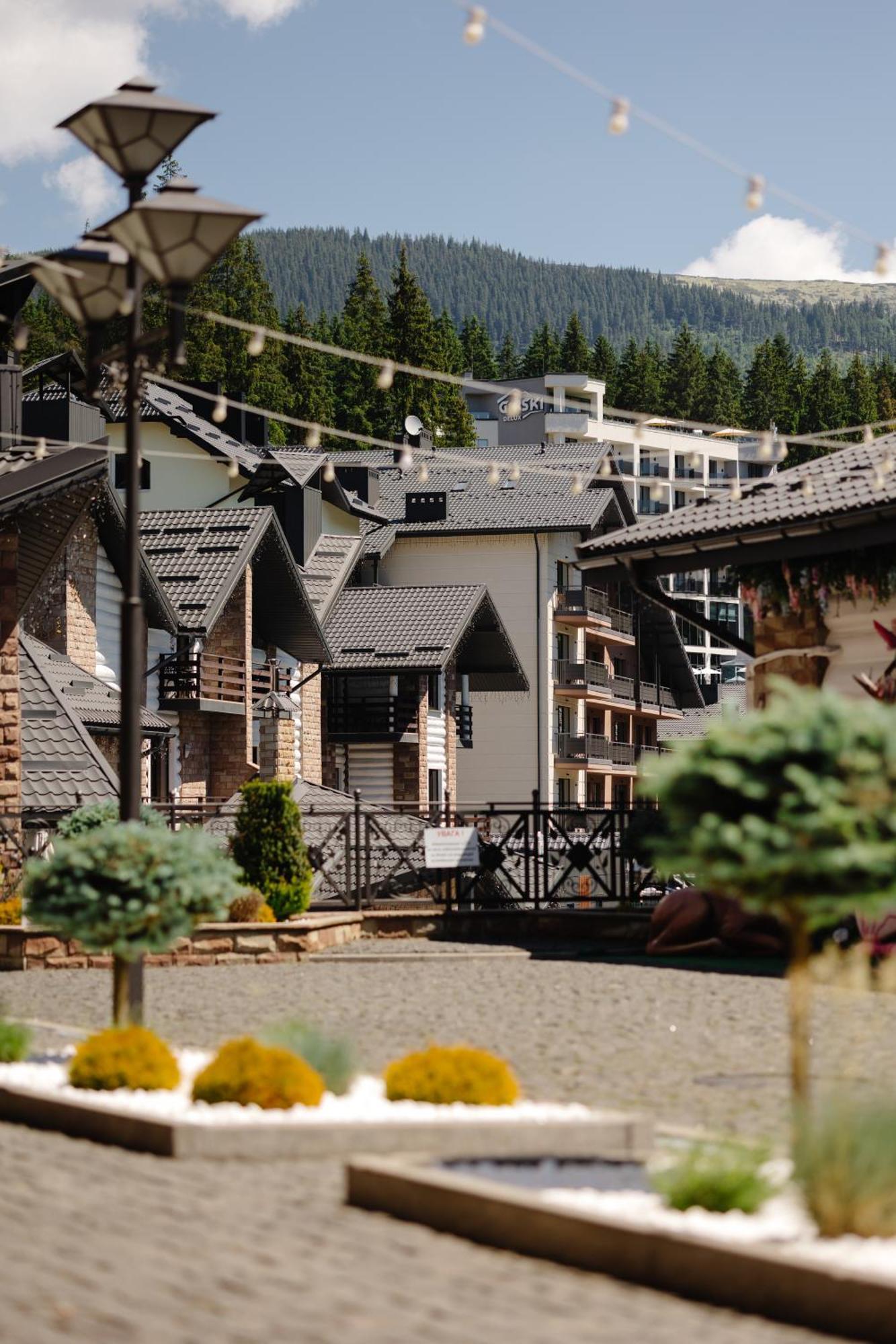 Westhills Cottage Town & Spa Буковель Экстерьер фото