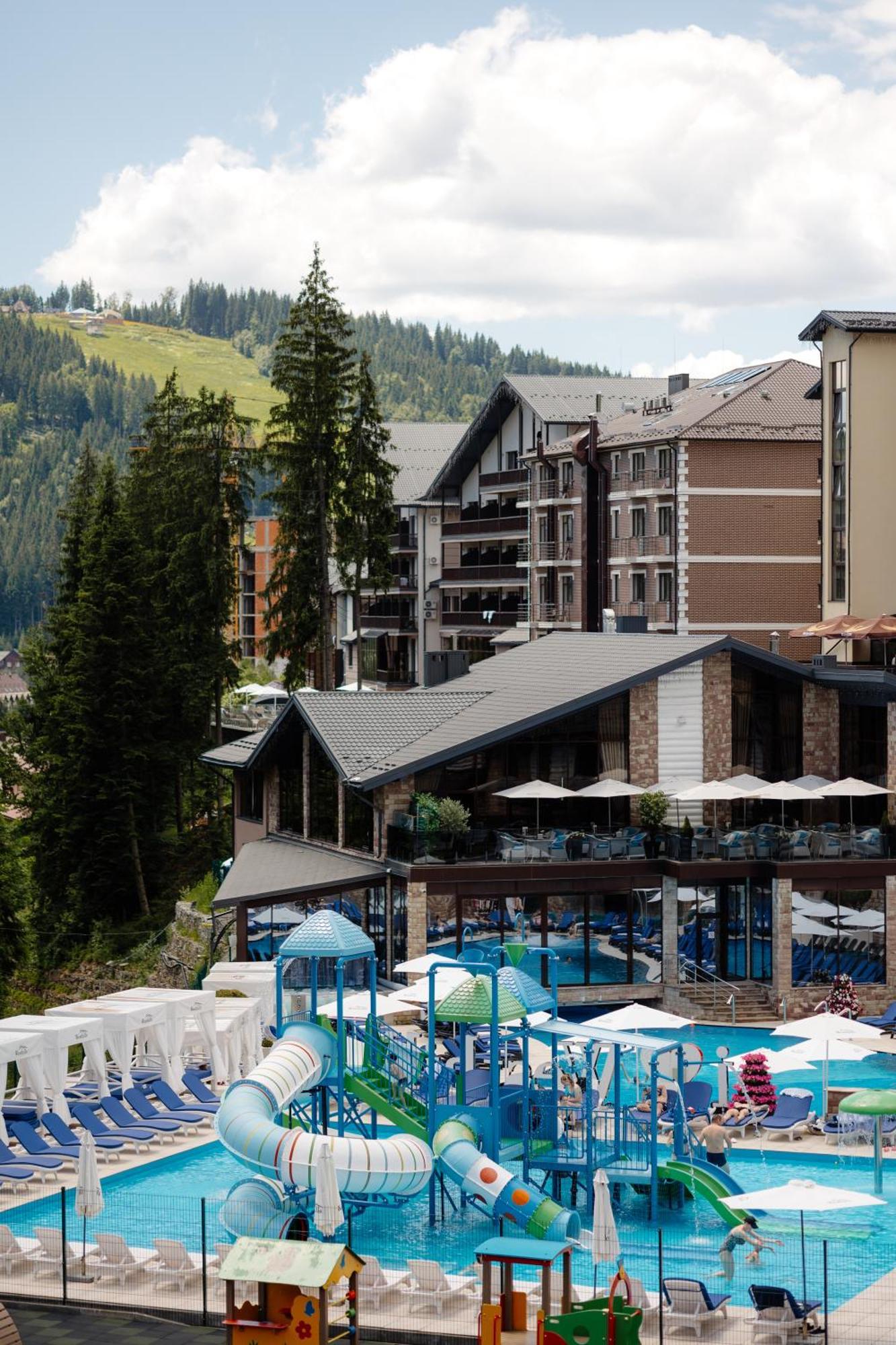 Westhills Cottage Town & Spa Буковель Экстерьер фото